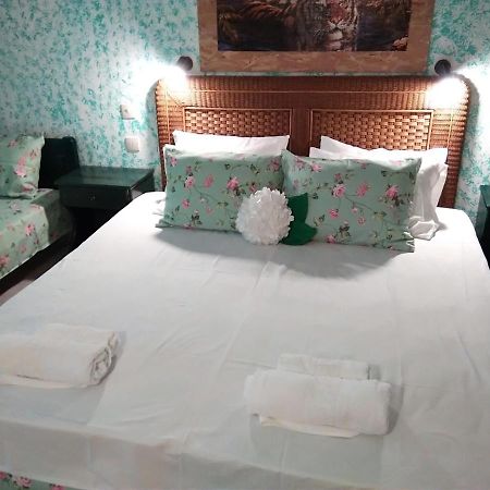Nikos Victoria Hotel Skiathos Town Bagian luar foto