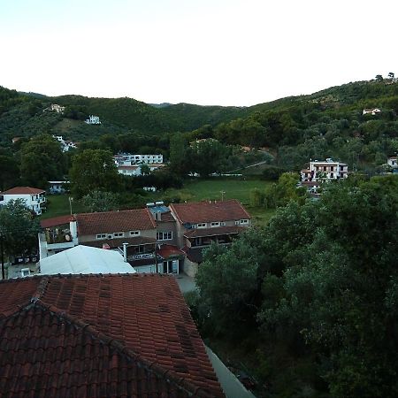 Nikos Victoria Hotel Skiathos Town Bagian luar foto