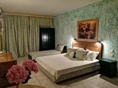 Nikos Victoria Hotel Skiathos Town Bagian luar foto